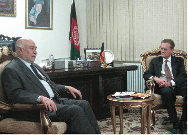 Photo of ALEP faculty advisor Erik Jensen meeting with Afghanistan's chief justice