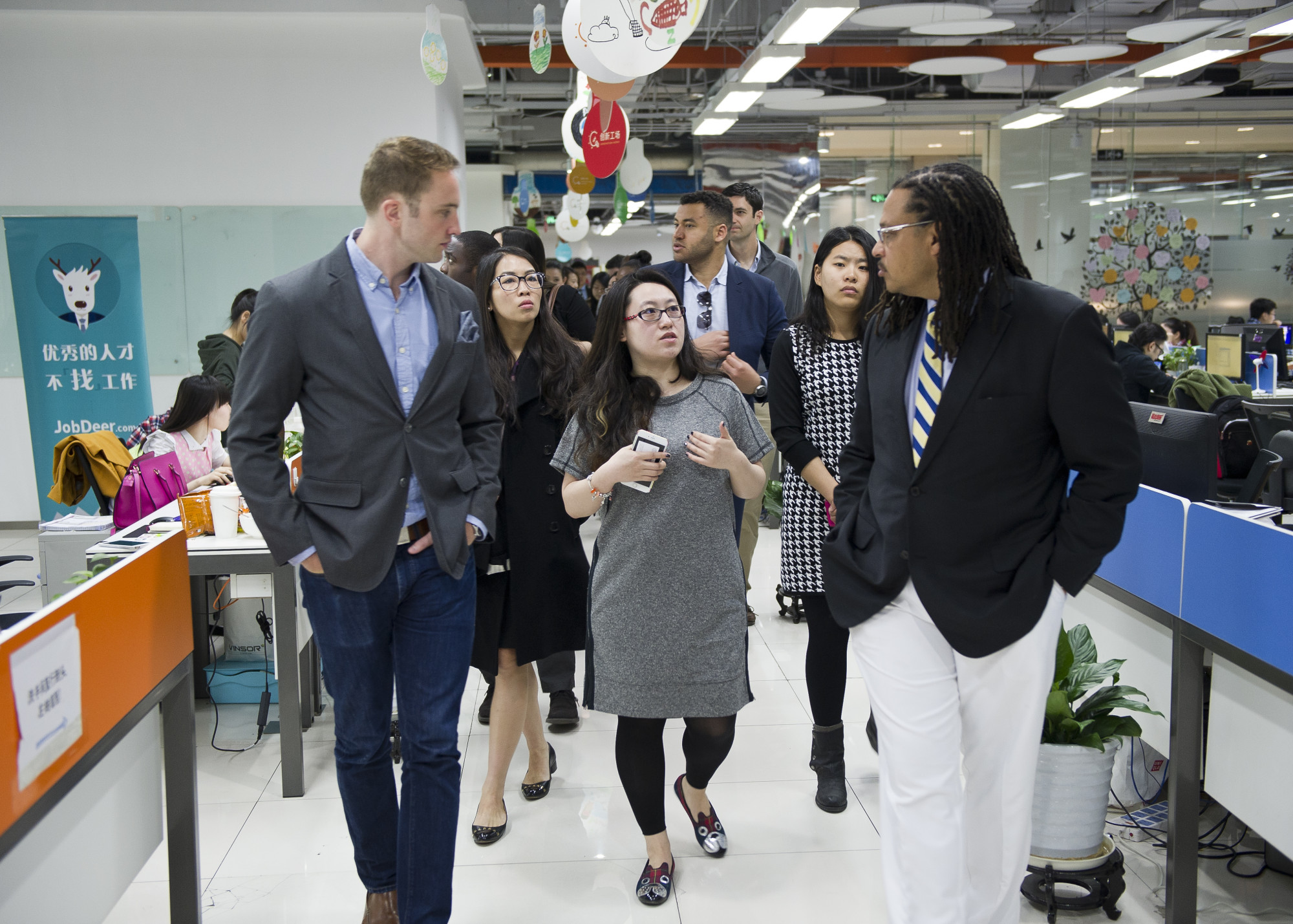 G. Marcus Cole with Global Initiatives International and Comparative Law Students during an intensive field study trip in Beijing.