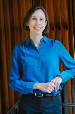 Faculty photo of Professor Lisa Larrimore Ouellette