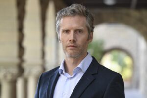 Tom Dannenbaum (BA ’03)